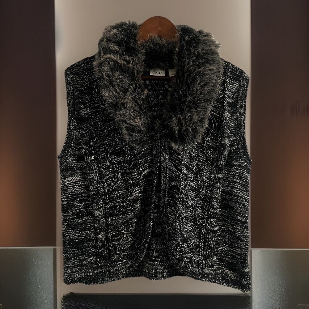 Cato Vest Gray Knit Open Faux Fur Collar Sweater Sleeveless Large Trendy